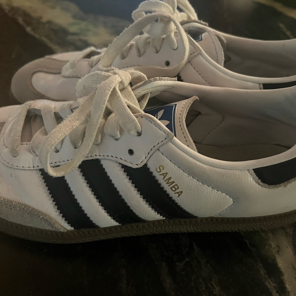 Ladies Adidas Sambas- 7.5